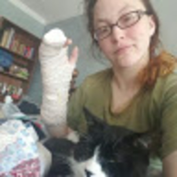 Meet your Posher, Alexandra - Picture 1 of 1